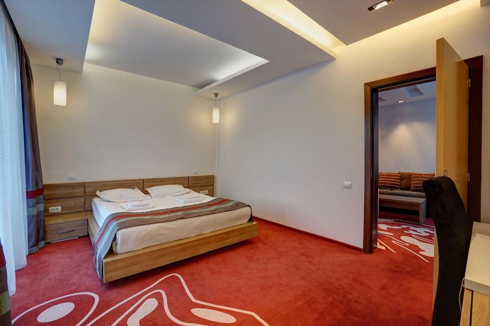 Ave Lux 3* Sacele