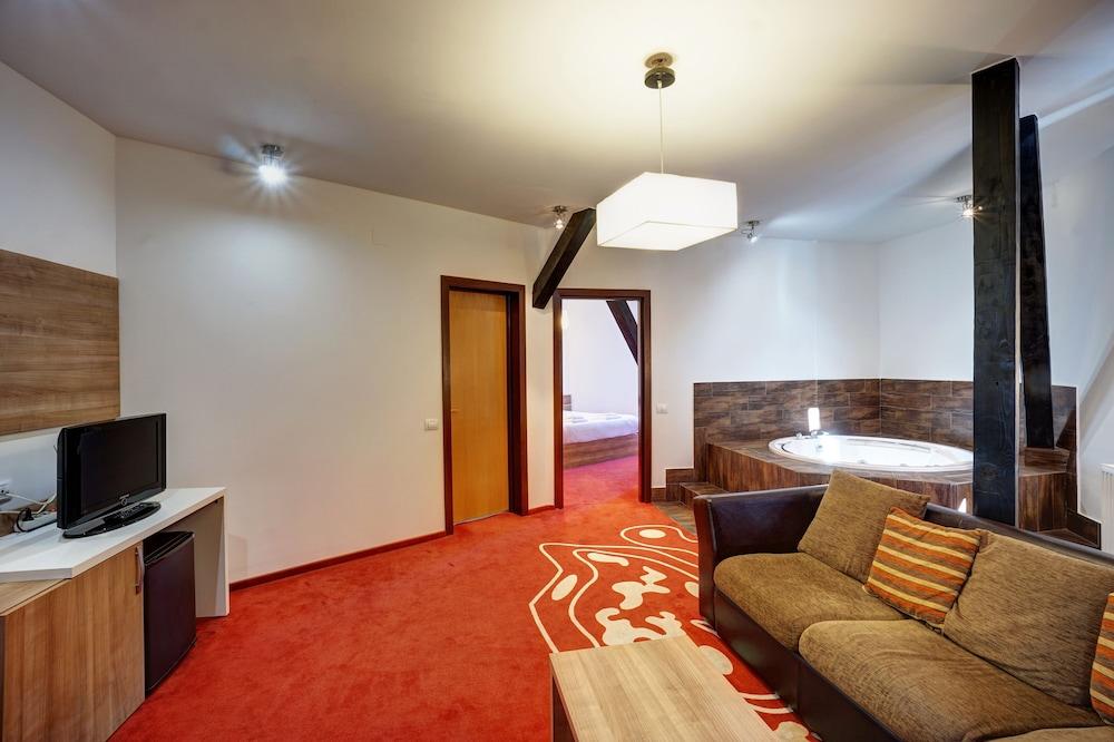 Hotel Ave Lux
