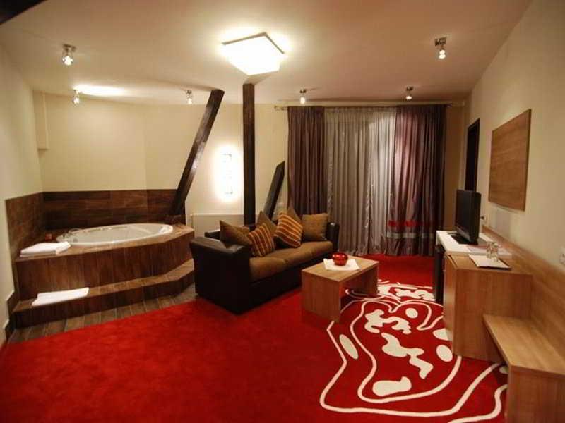 Hotel Ave Lux Săcele
