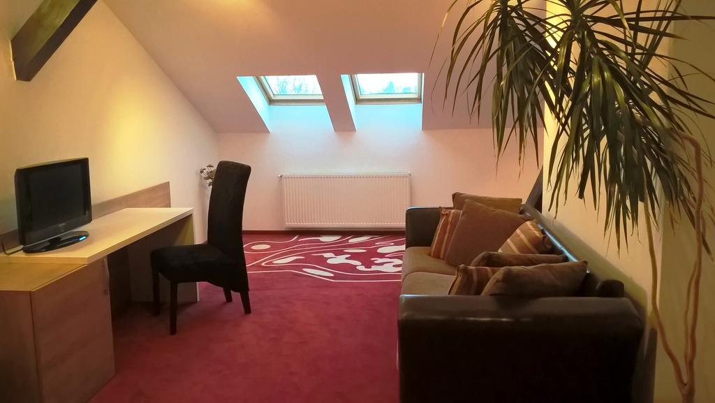 Hotel Ave Lux 3*