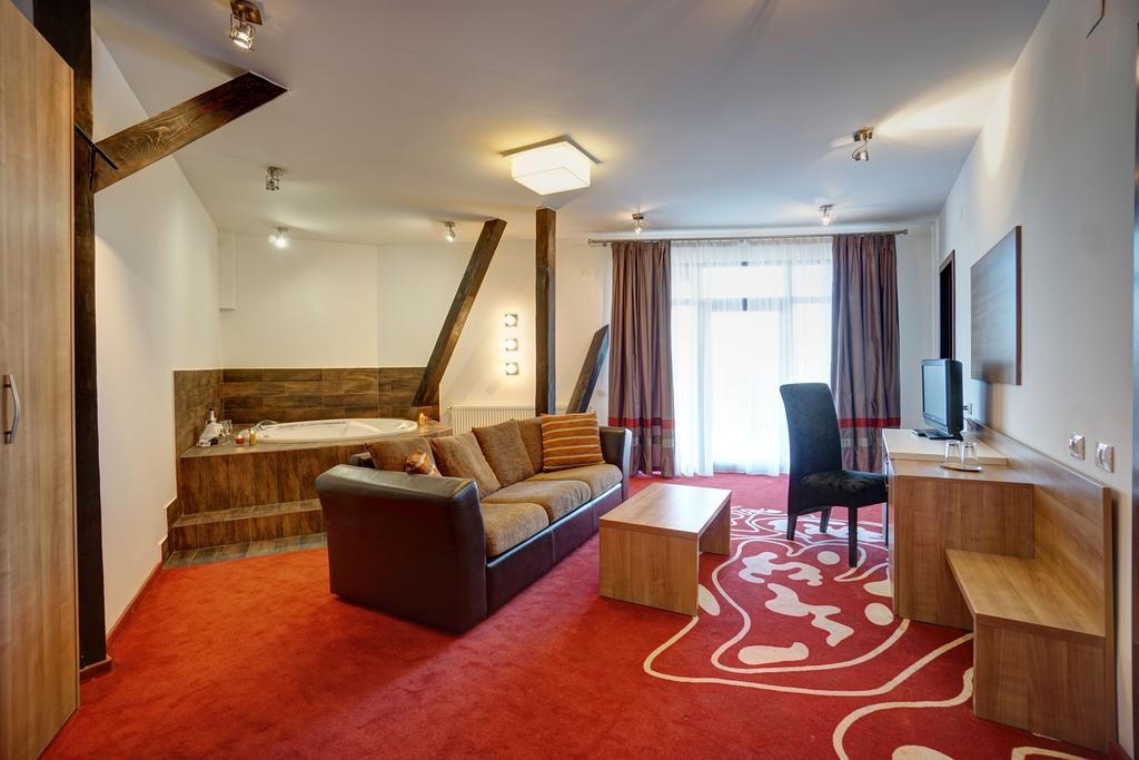 Hotel Ave Lux Sacele