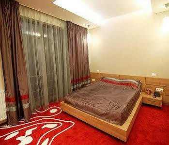 Hotel Ave Lux 3*